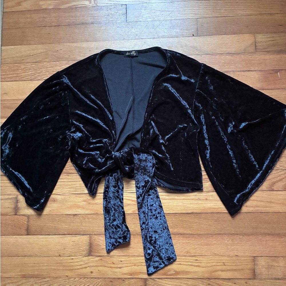 Velvet Tie-Front Cropped Top in Black